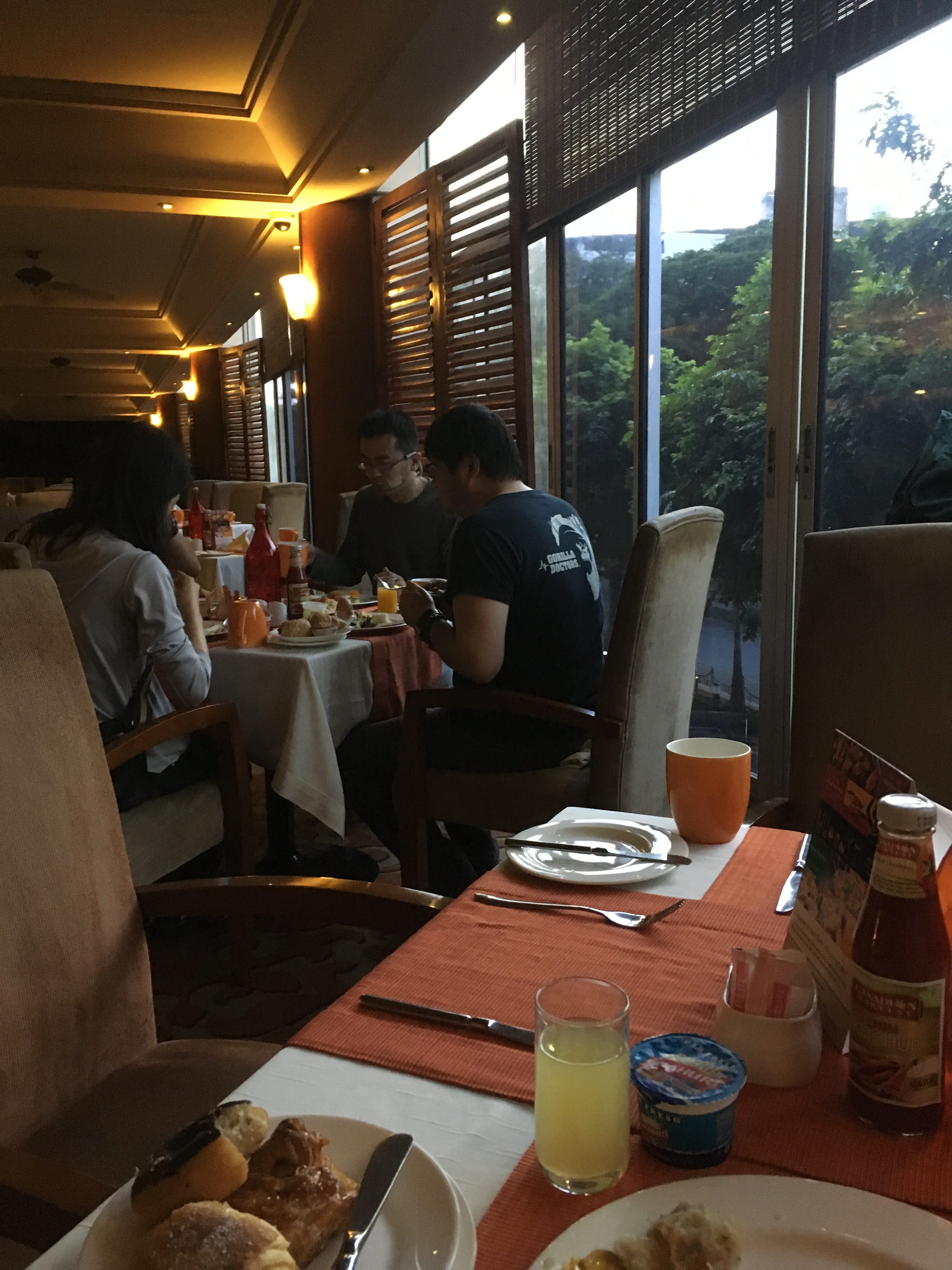 DES朝食