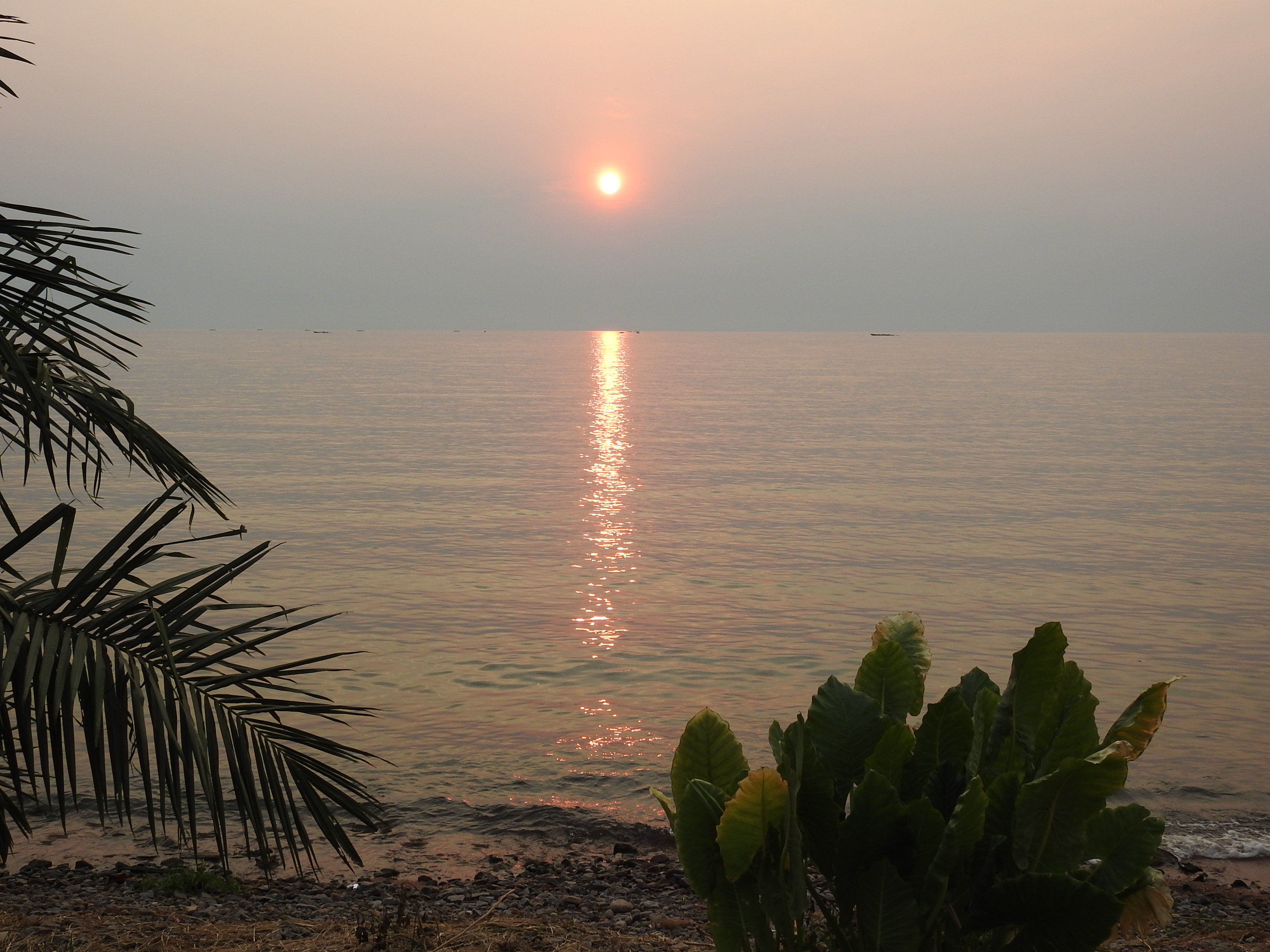 タンガニーカ湖の夕日
