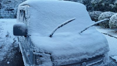ワゴン積雪